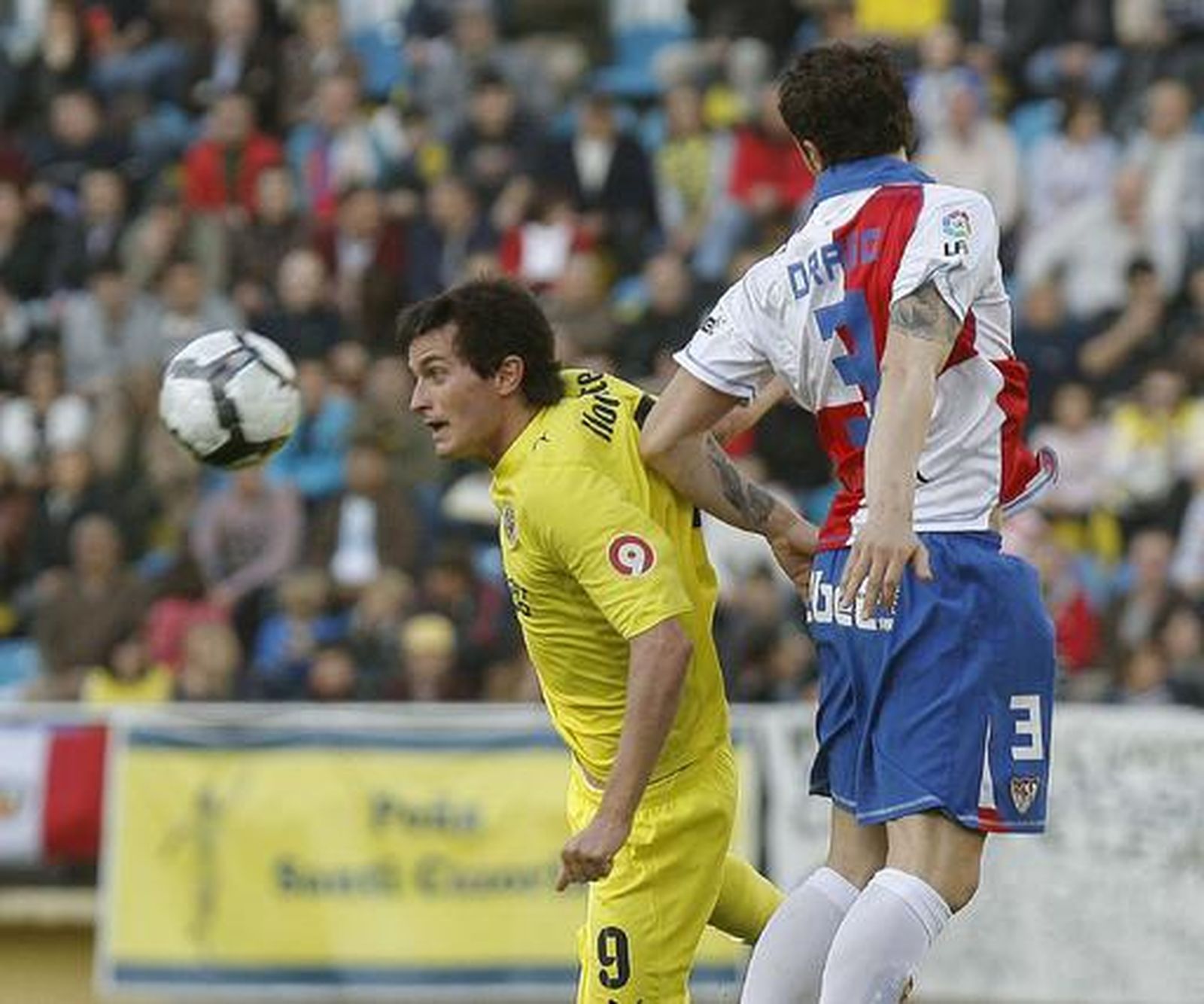 El Sevilla pierde estrepitosamente en el estreno de Antonio Álvarez como técnico. / EFE