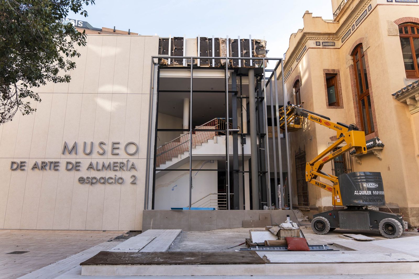 Fotogalería de las obras del Preventorio: el jardín vertical, protagonista de la rehabilitación