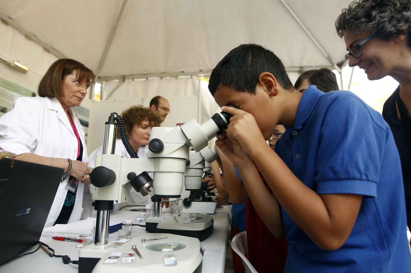 Granada se prepara para conocer el trabajo de los científicos en La Noche Europea de Los Investigadores