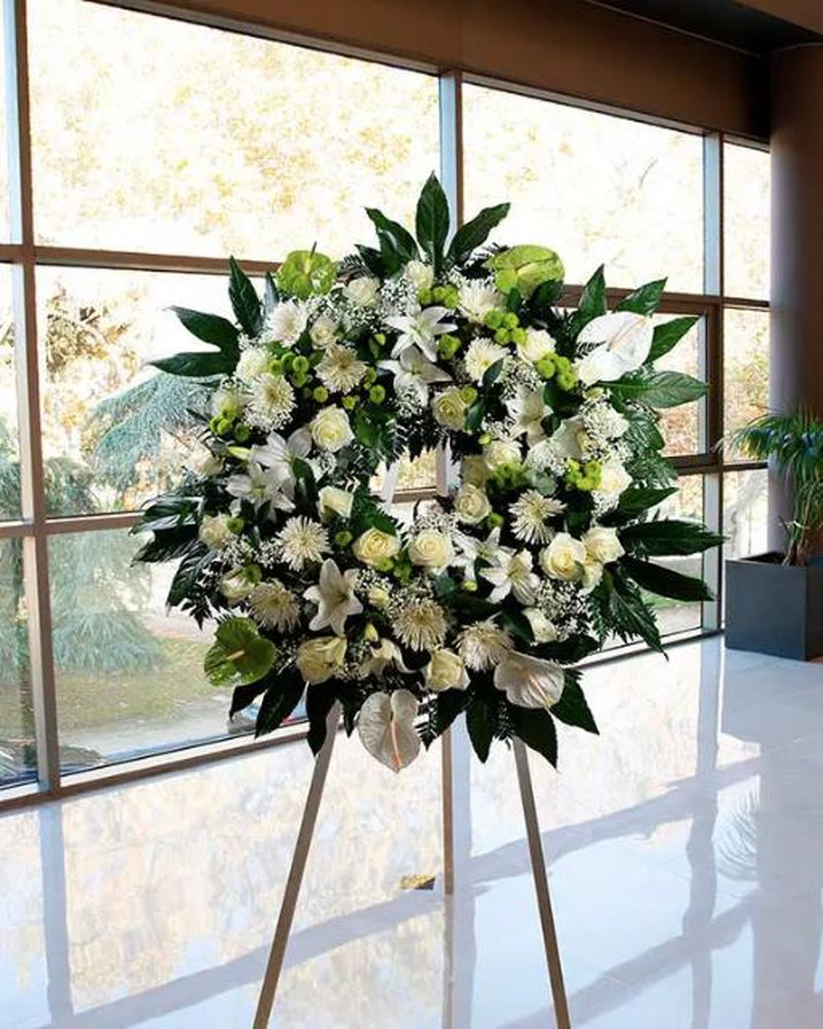El papel emocional de las flores en las ceremonias funerarias