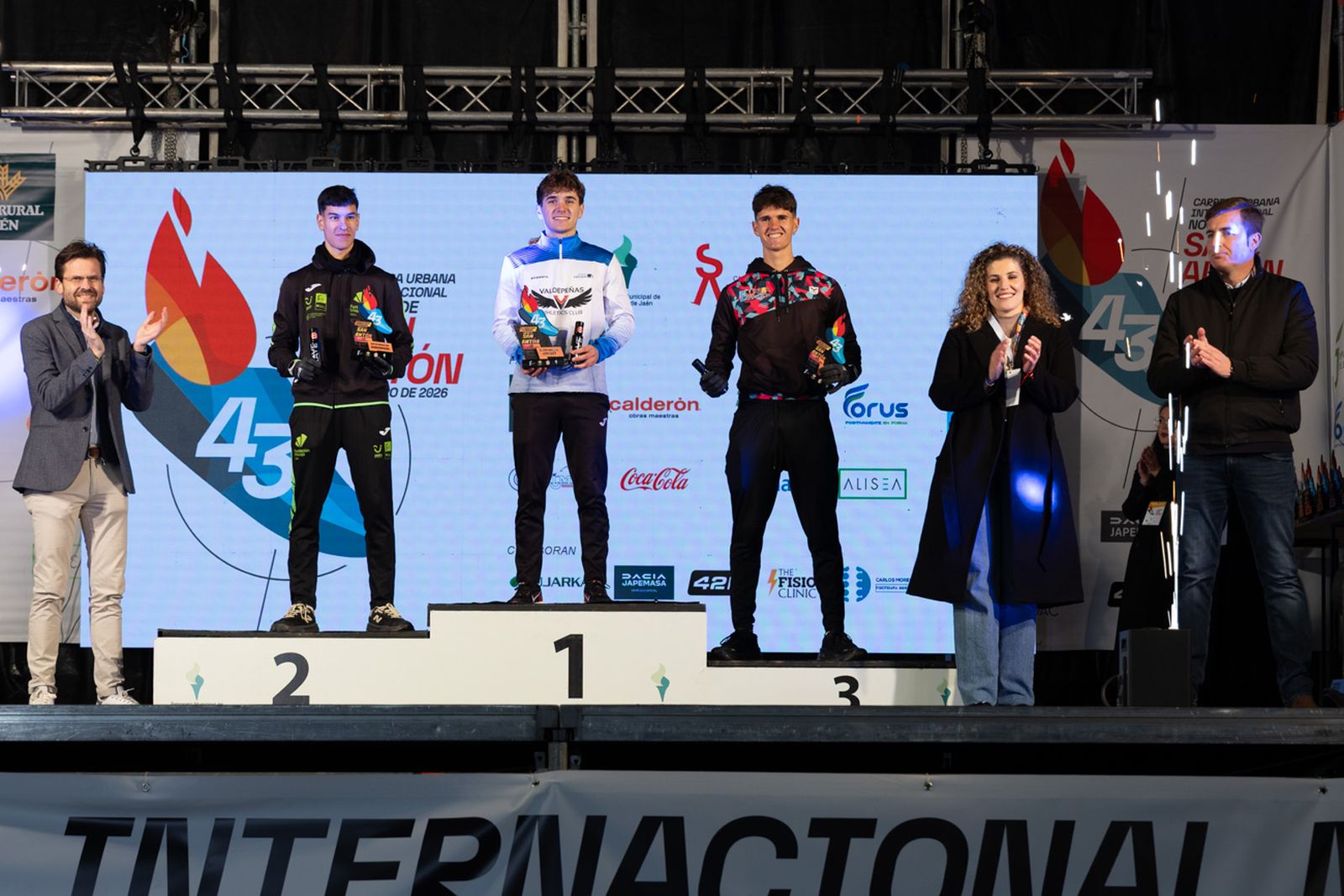 En imágenes: entrega de trofeos de todas las categorías de la Carrera de San Antón 2026