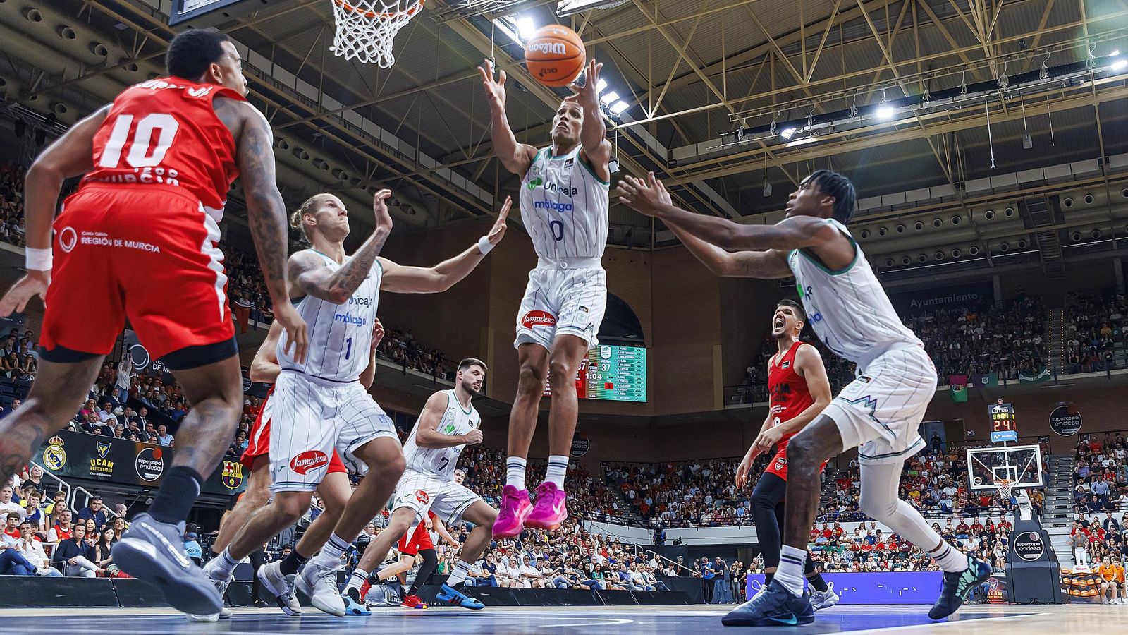 El UCAM Murcia-Unicaja de la Supercopa, en fotos