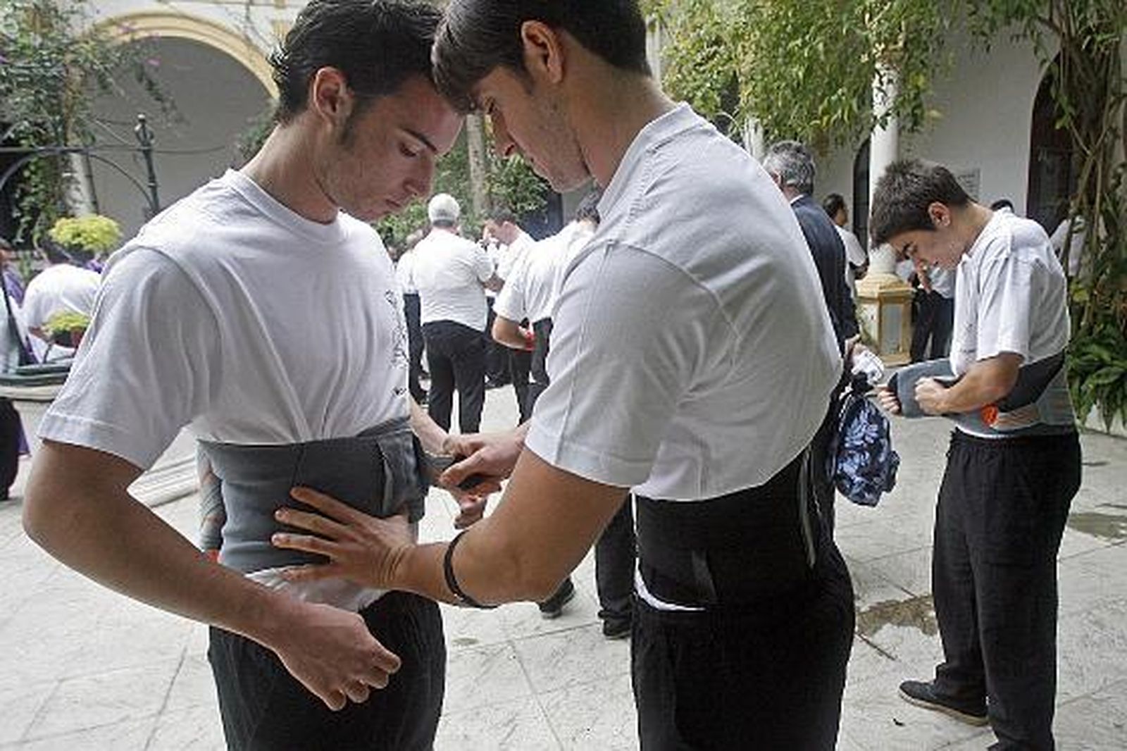 El Nazareno del Amor suspende su salida a causa de la lluvia.   Foto: Joaquin Pino