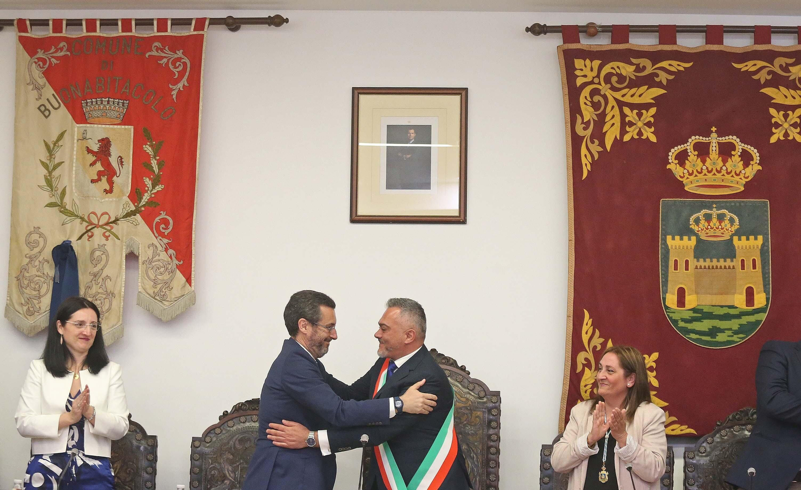 Fotos del acto de hermanamiento de La Línea con Buonabitacolo