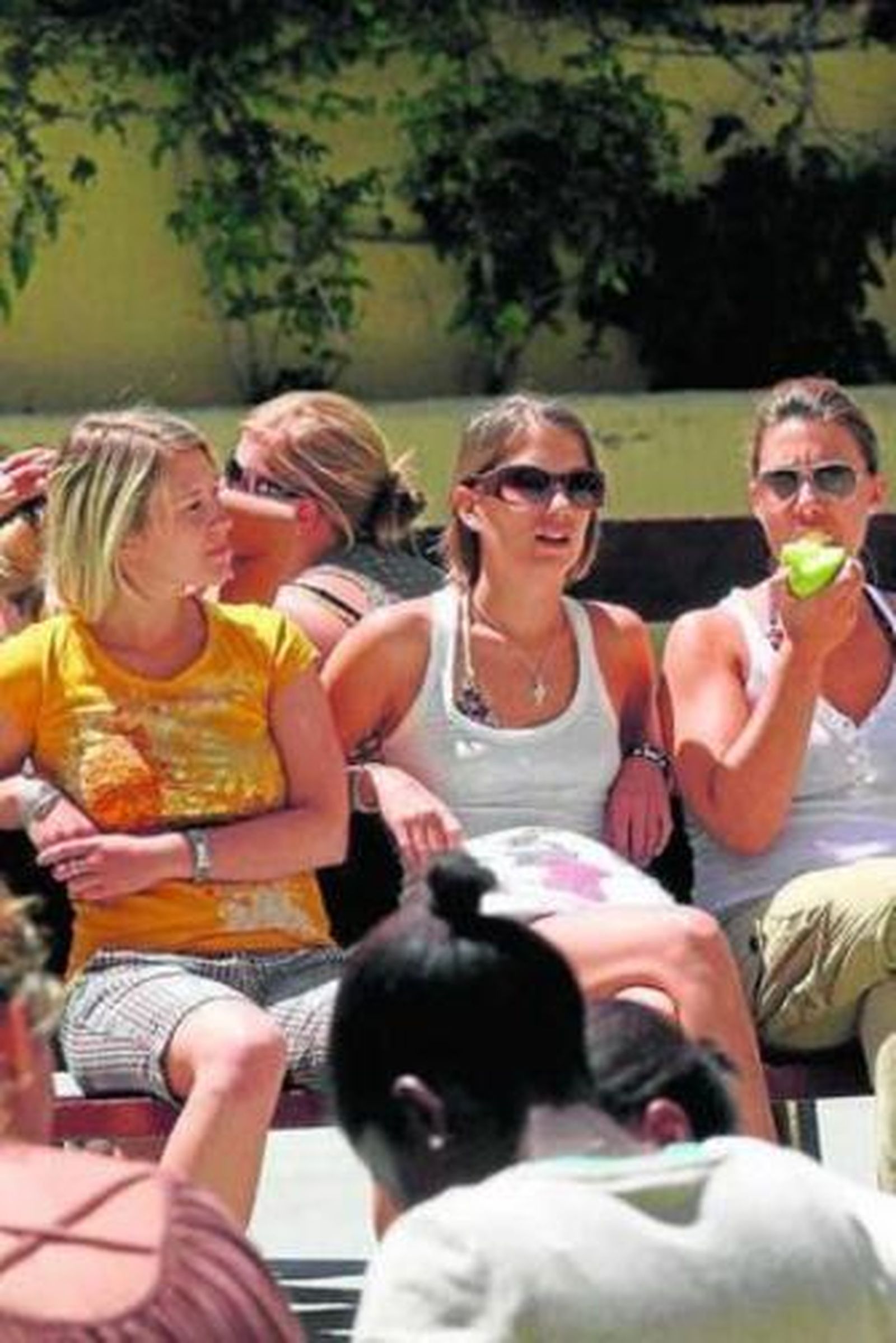 Un grupo de extranjeras en la capital.