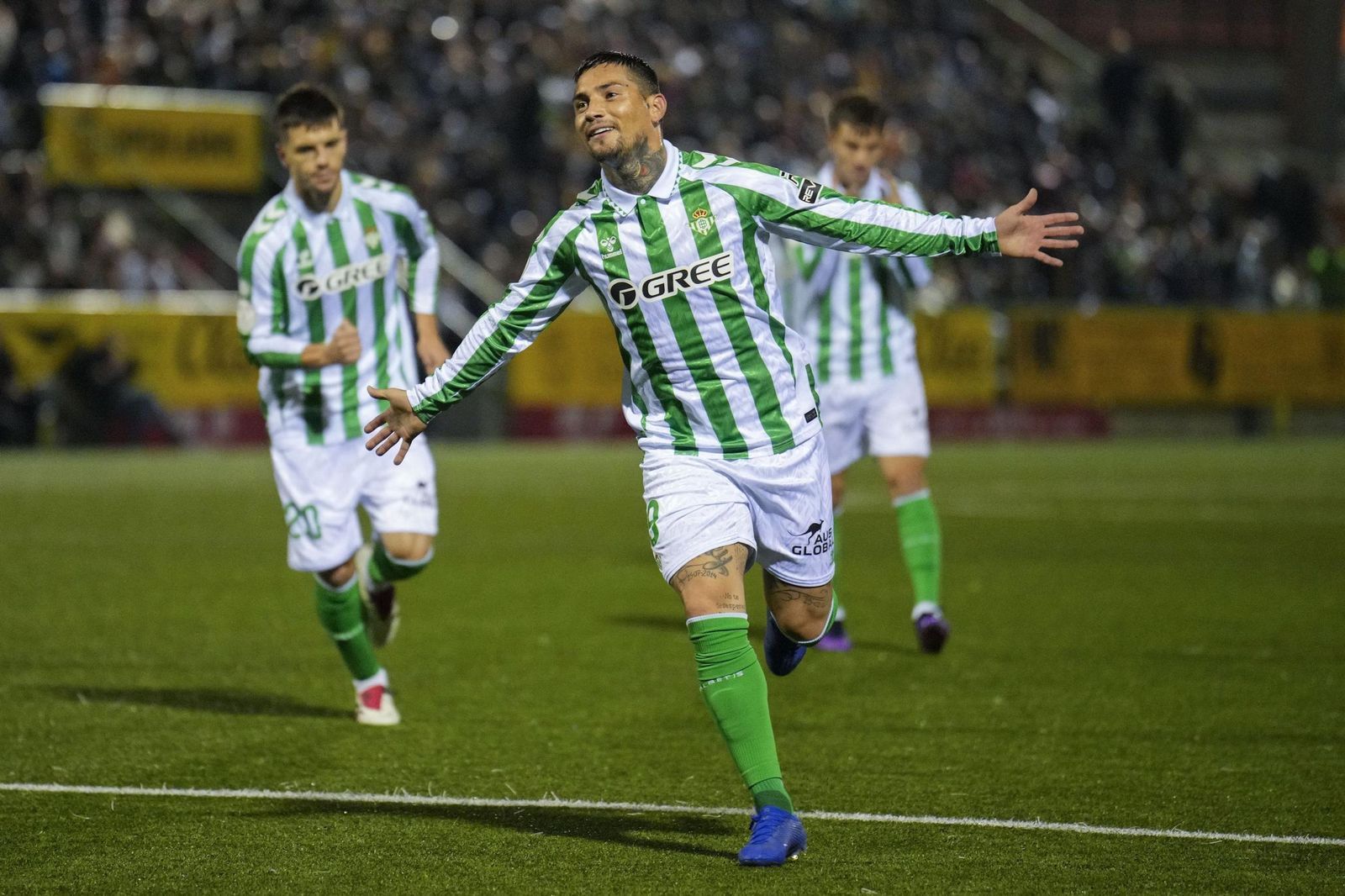 Las fotos del Sant Andreu - Betis de Copa del Rey