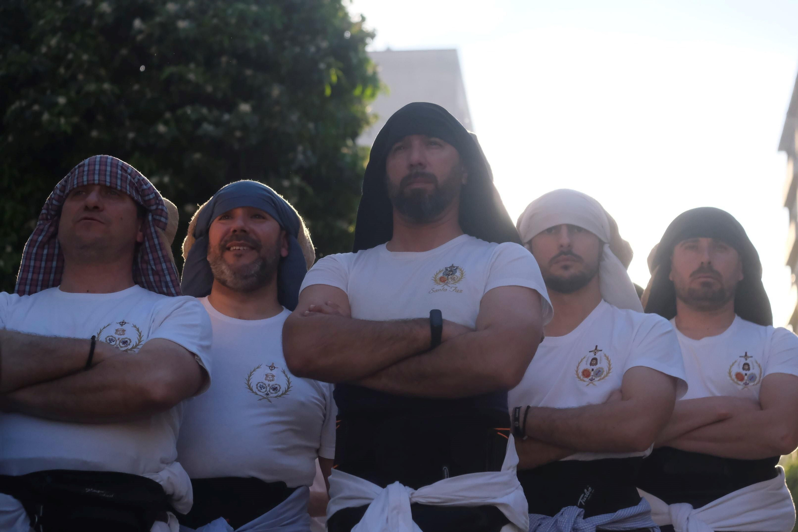 Martes Santo en Córdoba: la procesión de la Santa Faz, en imágenes