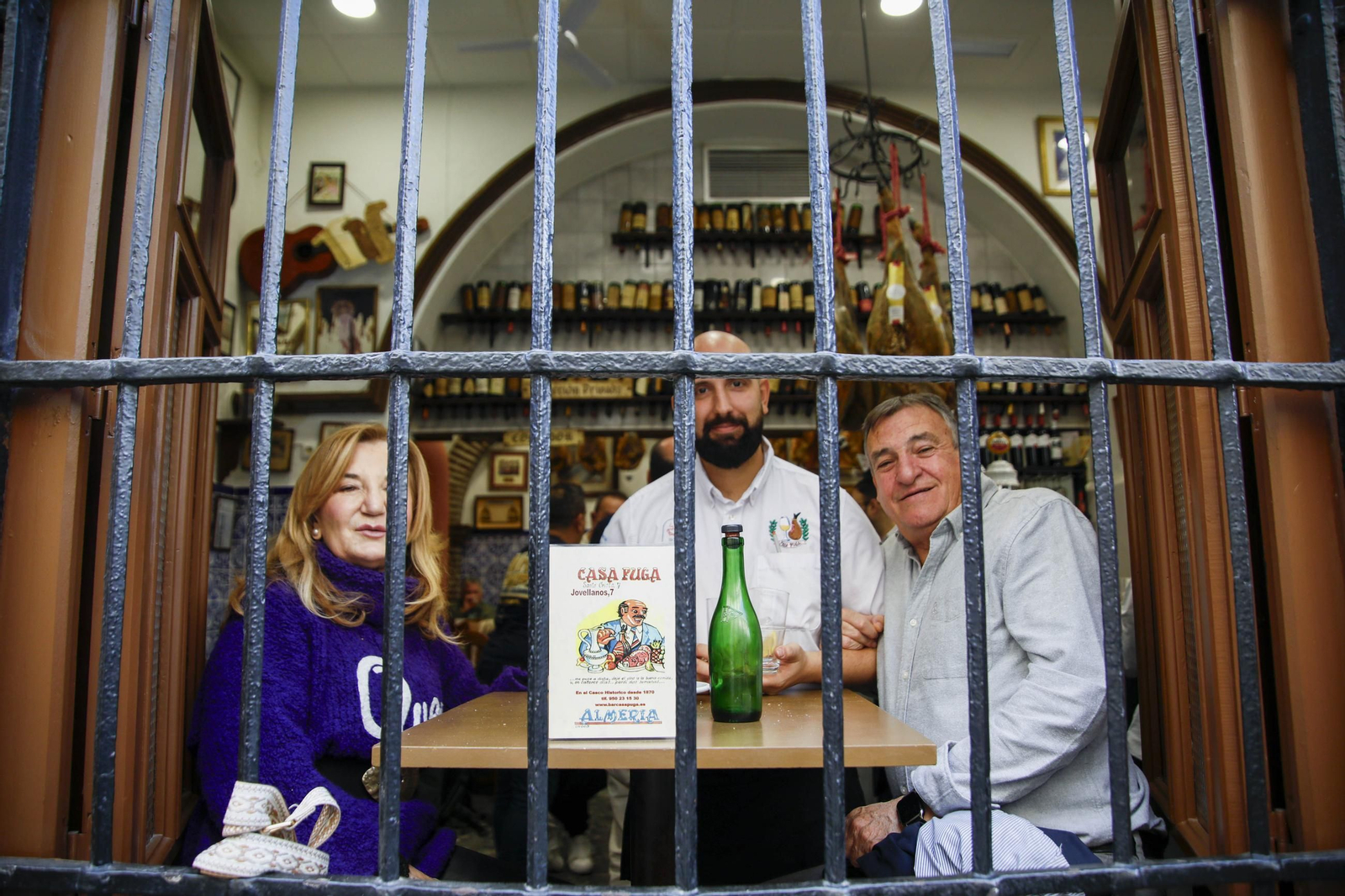 Bodegas y tabernas castizas de Almería, en imágenes