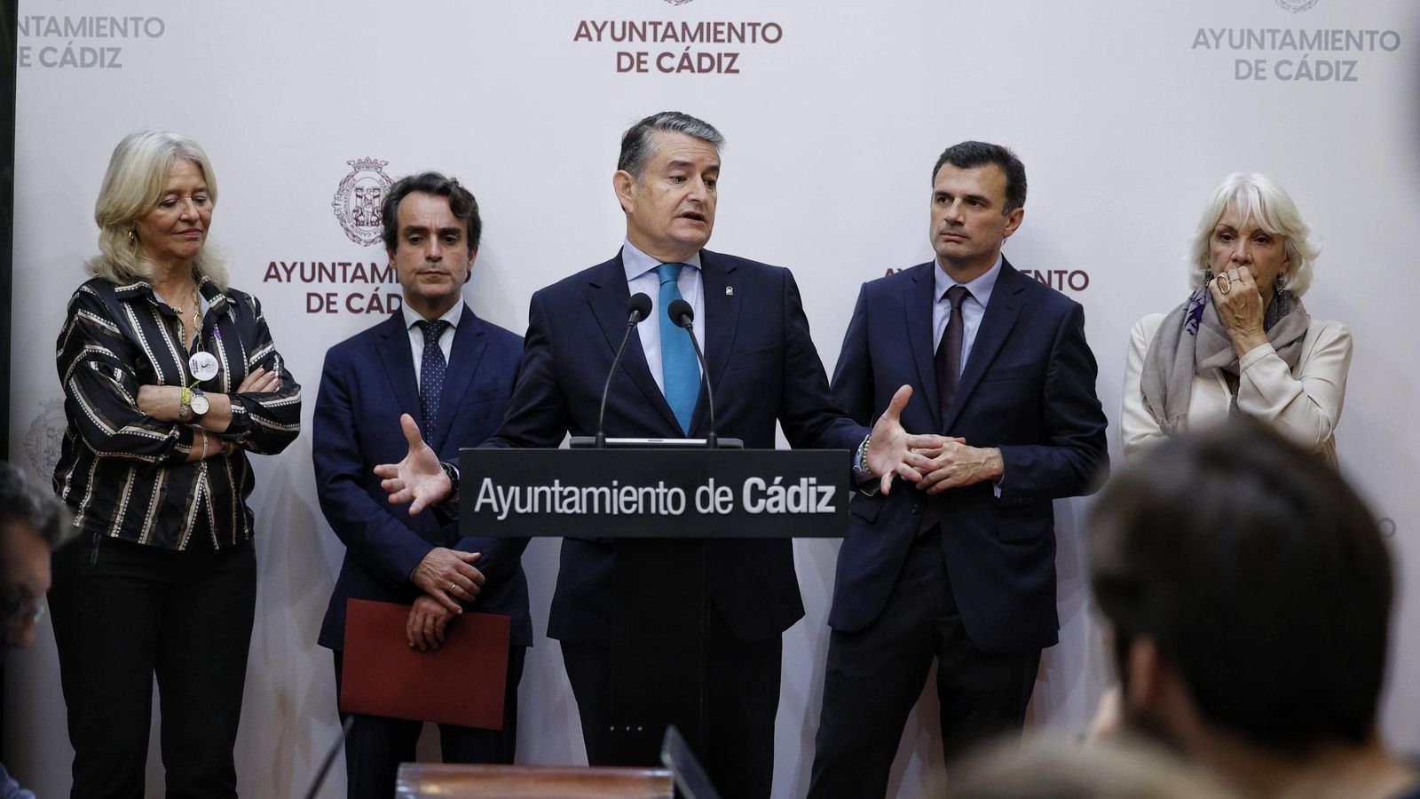 Antonio Sanz, como máximo representante de la Junta en el acto que tuvo lugar en el Ayuntamiento de Cádiz Antonio Sanz, como máximo representante de la Junta en el acto que tuvo lugar en el Ayuntamiento de Cádiz