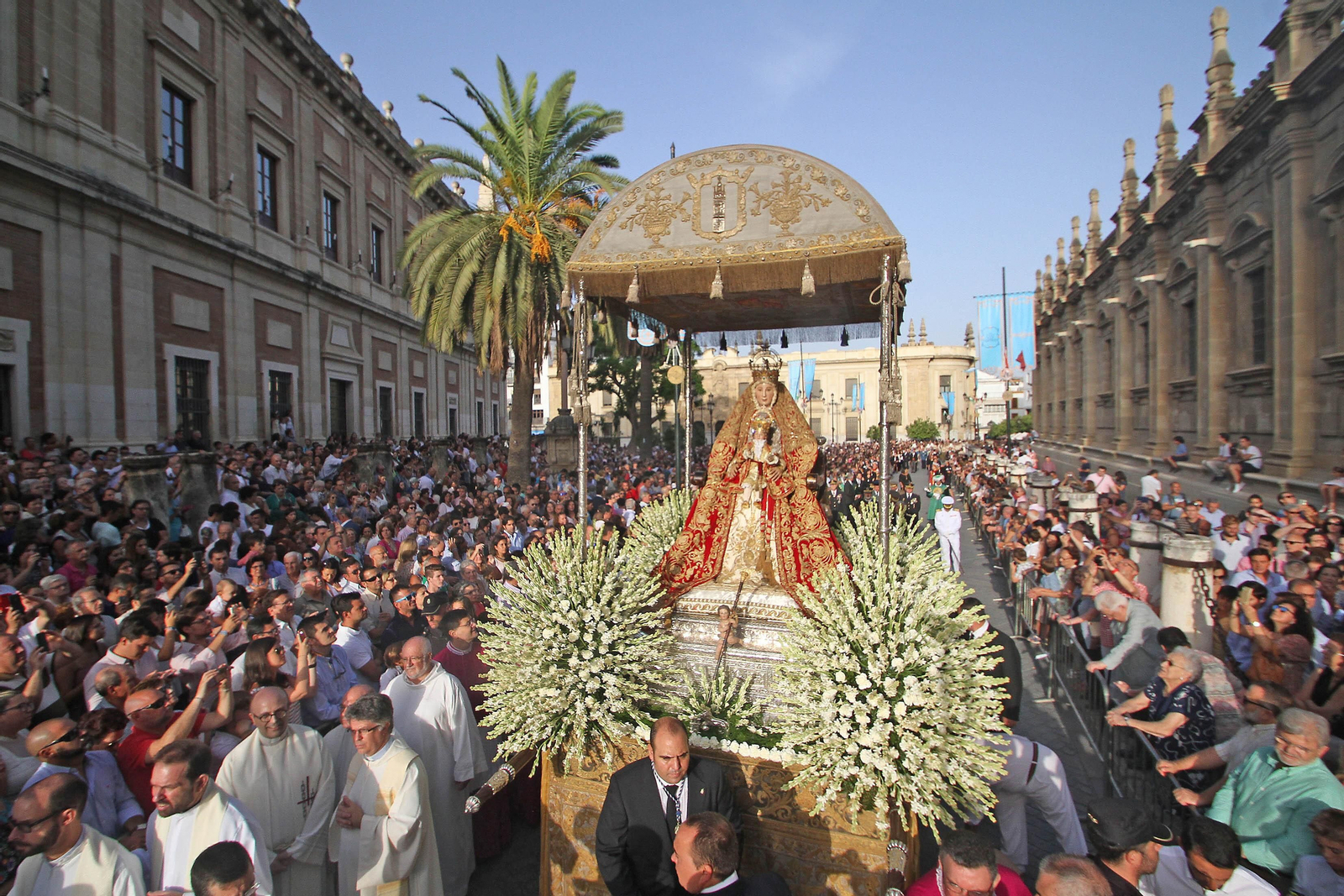 La Virgen de los Reyes en la procesión de cada 15 de agosto.