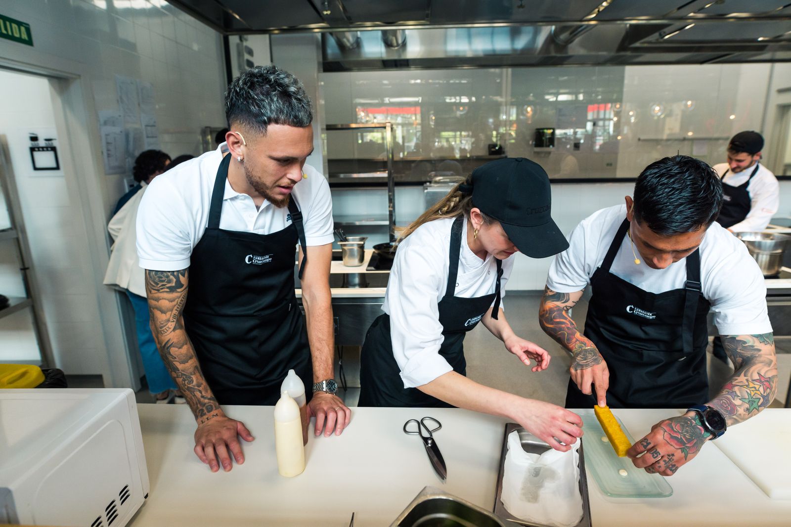 Las fotos de jugadores del Betis y del Sevilla en la Cruzcampo