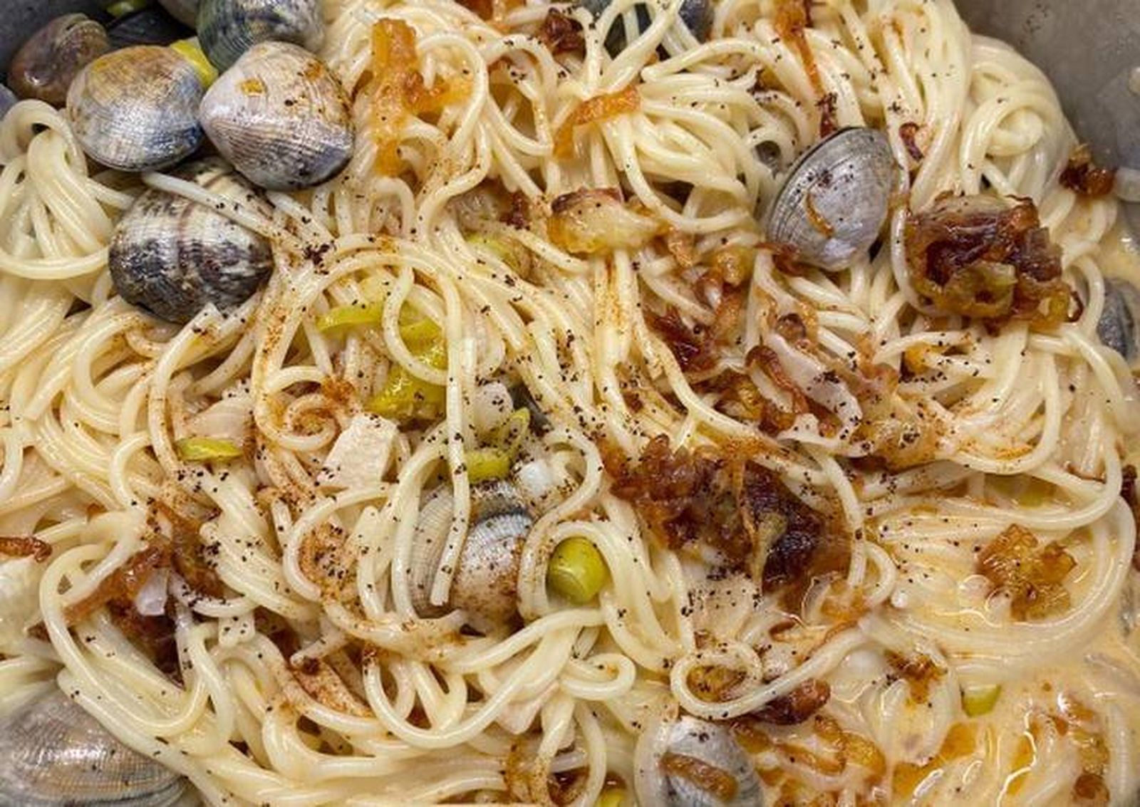 Los espaguetis caldosos con almejas de Dabiz Muñoz.