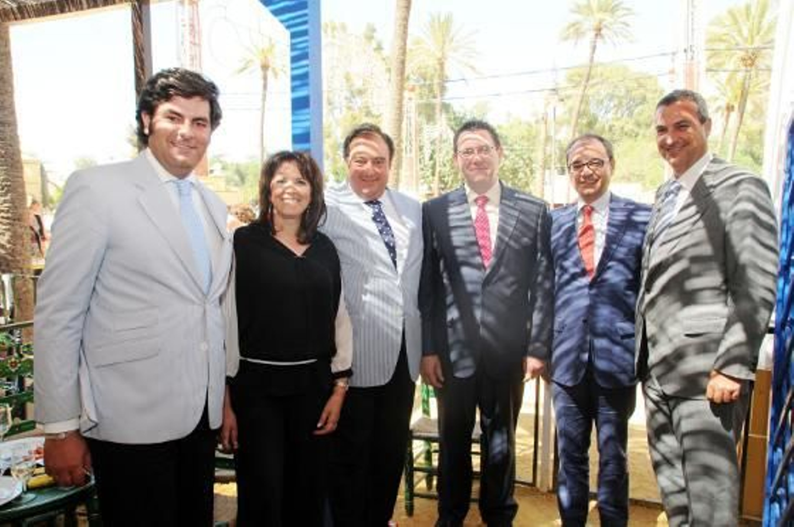 Ángel Alfonso, Panchi Sánchez, secretaria del CSIF Sevilla; Tomás Valiente, director general del Grupo Joly; Isidoro Ocaña, presidente del CSIF Sevilla; Juan Fernández de Mesa, gerente de Europa Sur, y Javier Prieto, gerente de Diario de Sevilla.

Foto: Manuel Aranda