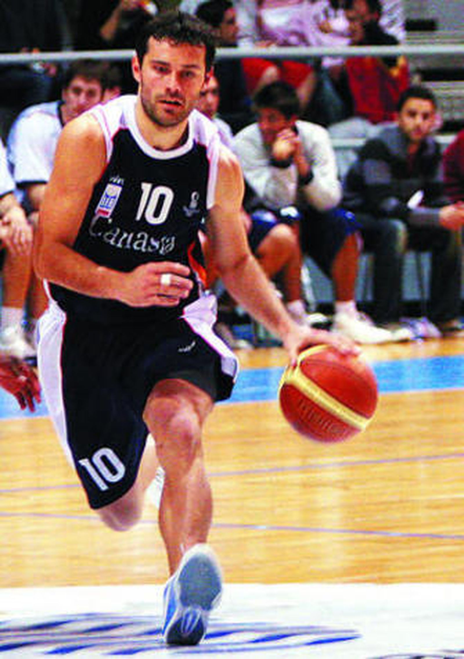 Fede Bavosi, base del Canasta.