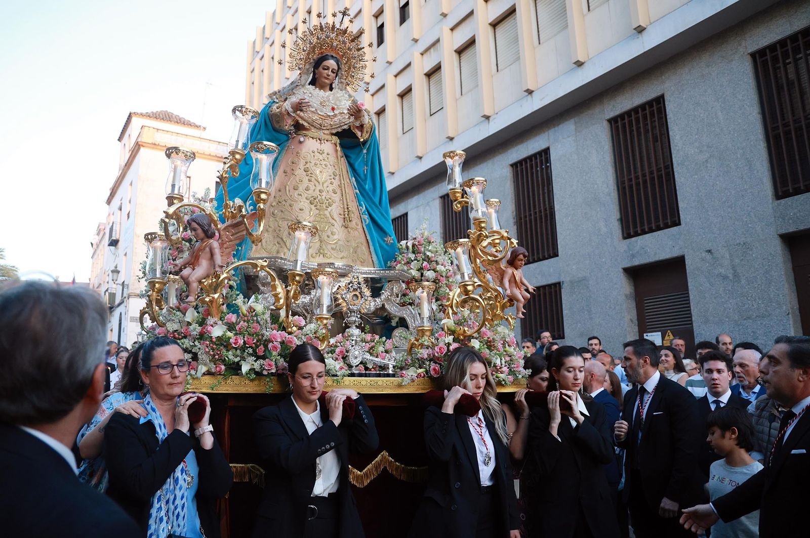 Imágenes del Rosario con la Virgen de los Ángeles