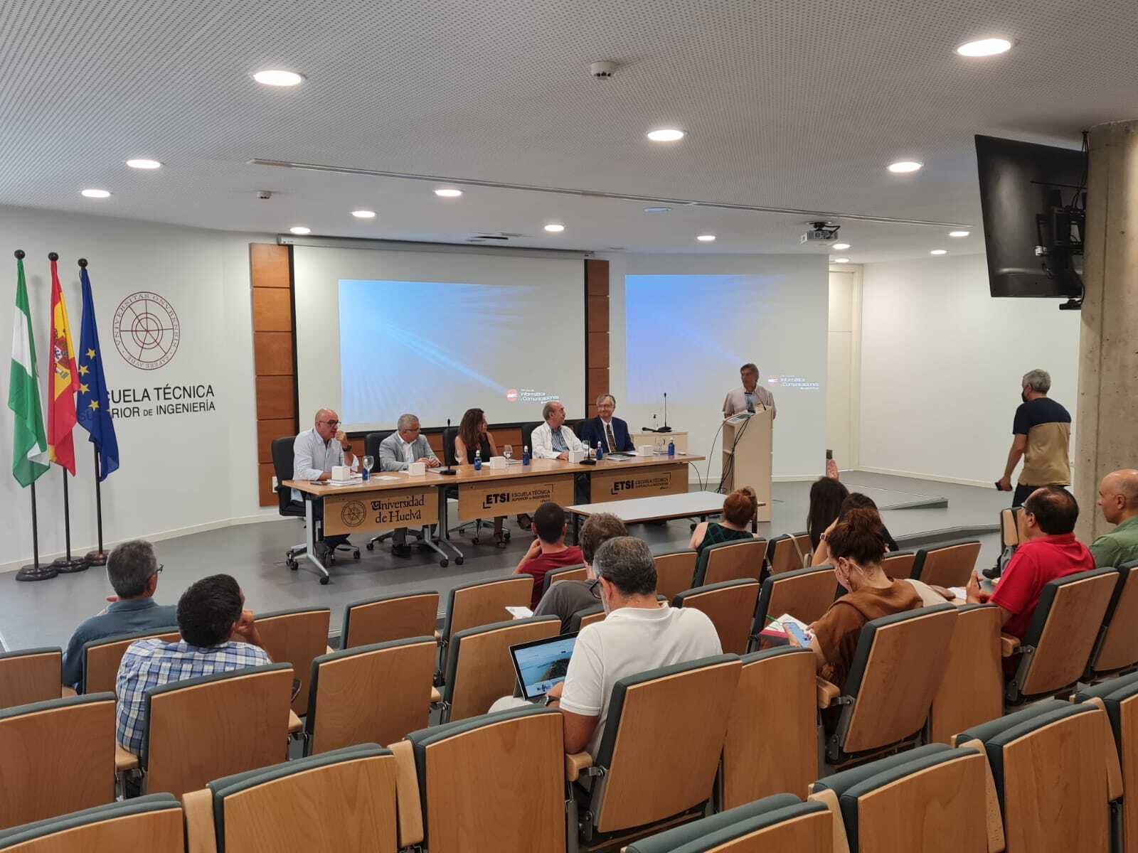 La asamblea celebrada en la Universidad de Huelva.