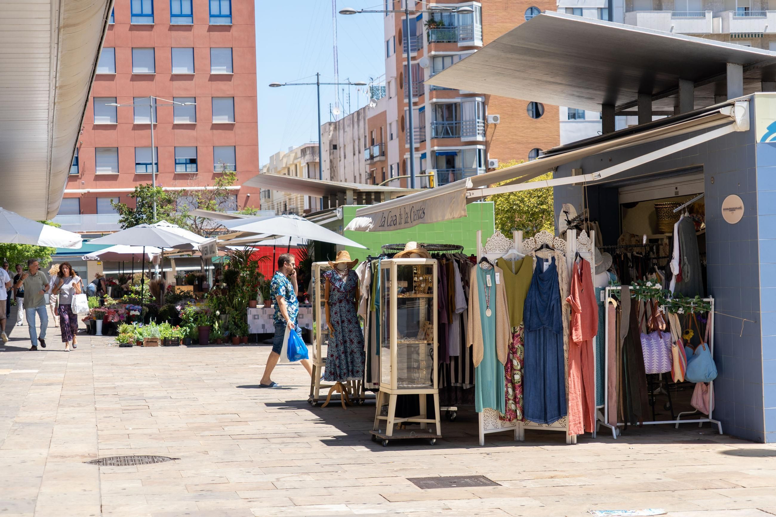 La Plaza del Mercado de Huelva, animado rincón de la vida cotidiana,