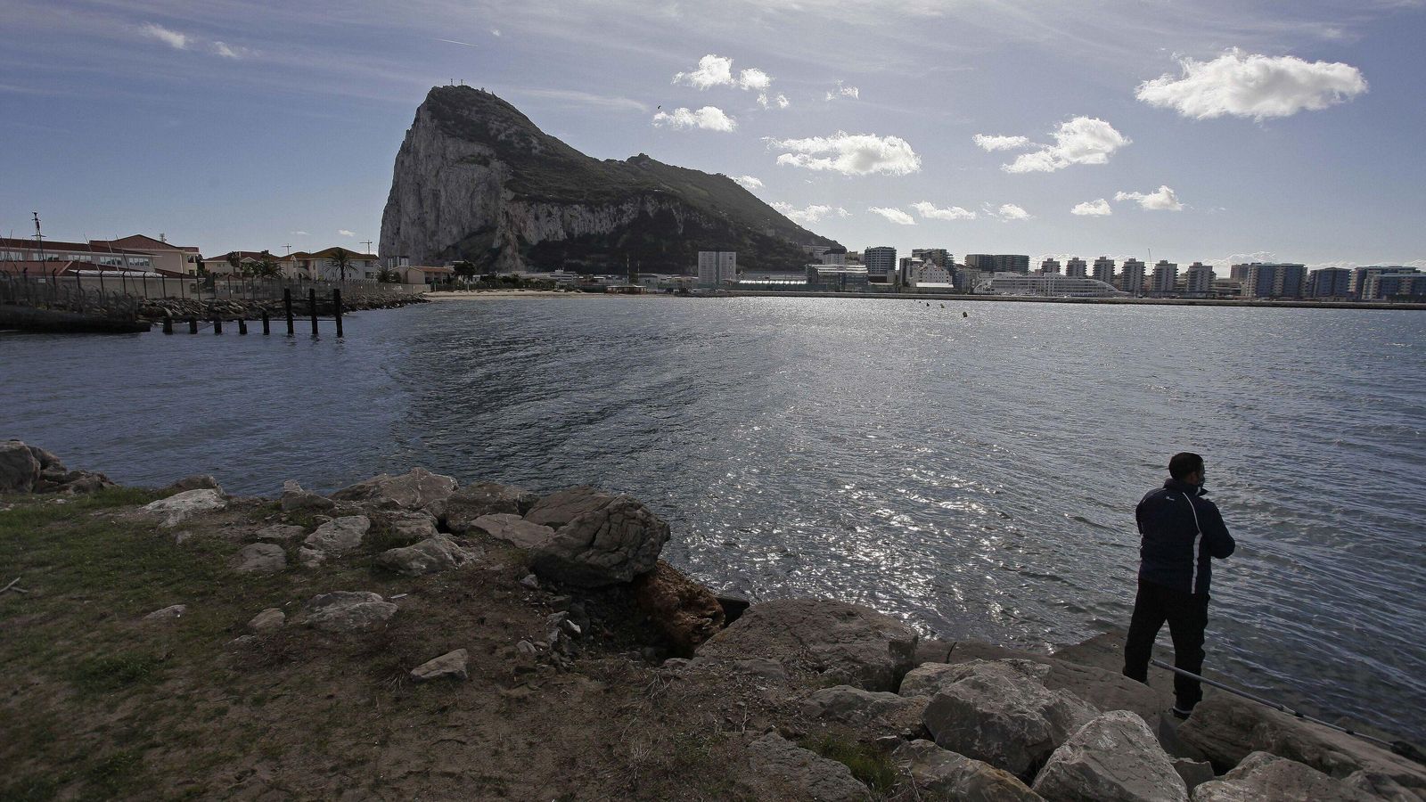 El Peñón de Gibraltar visto desde La Línea El Peñón de Gibraltar visto desde La Línea