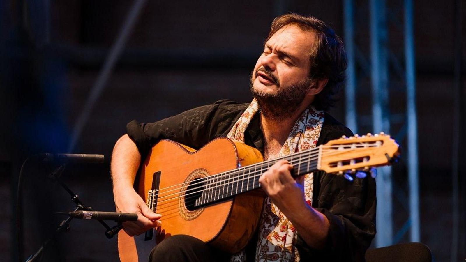 Yamadu Costa en concierto.