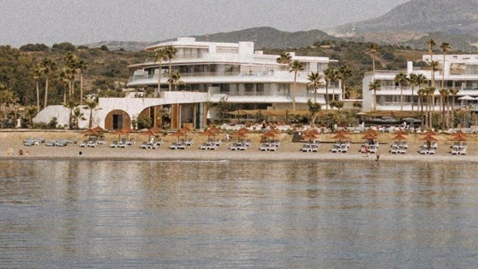 Vista de la playa Costa Natura, en Estepona.