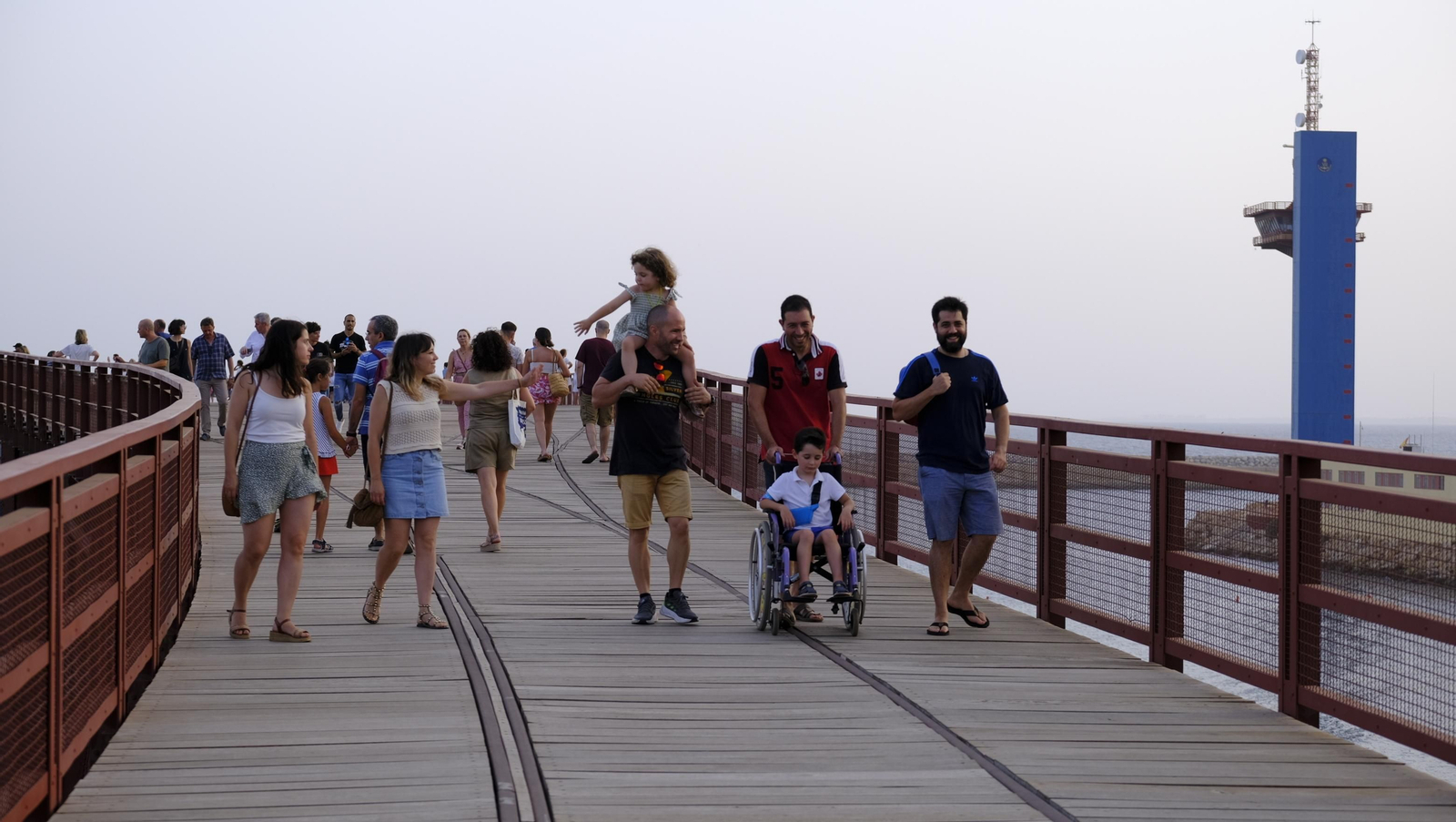 Visitantes durante el recorrido del Cable Inglés