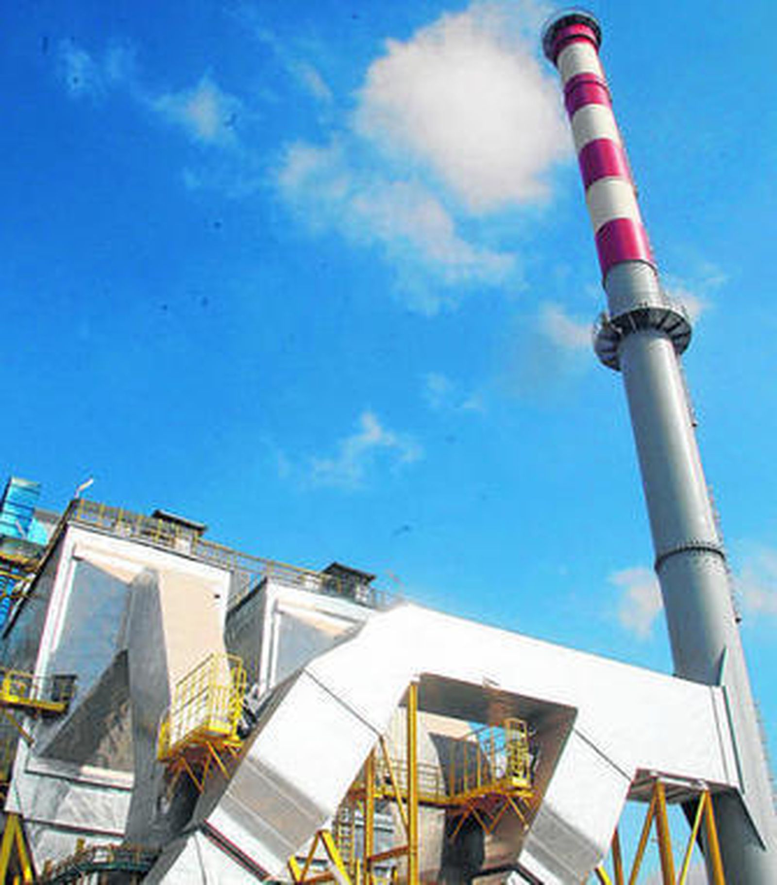 Planta de generacion de energía con biomasa de Ence en San Juan.