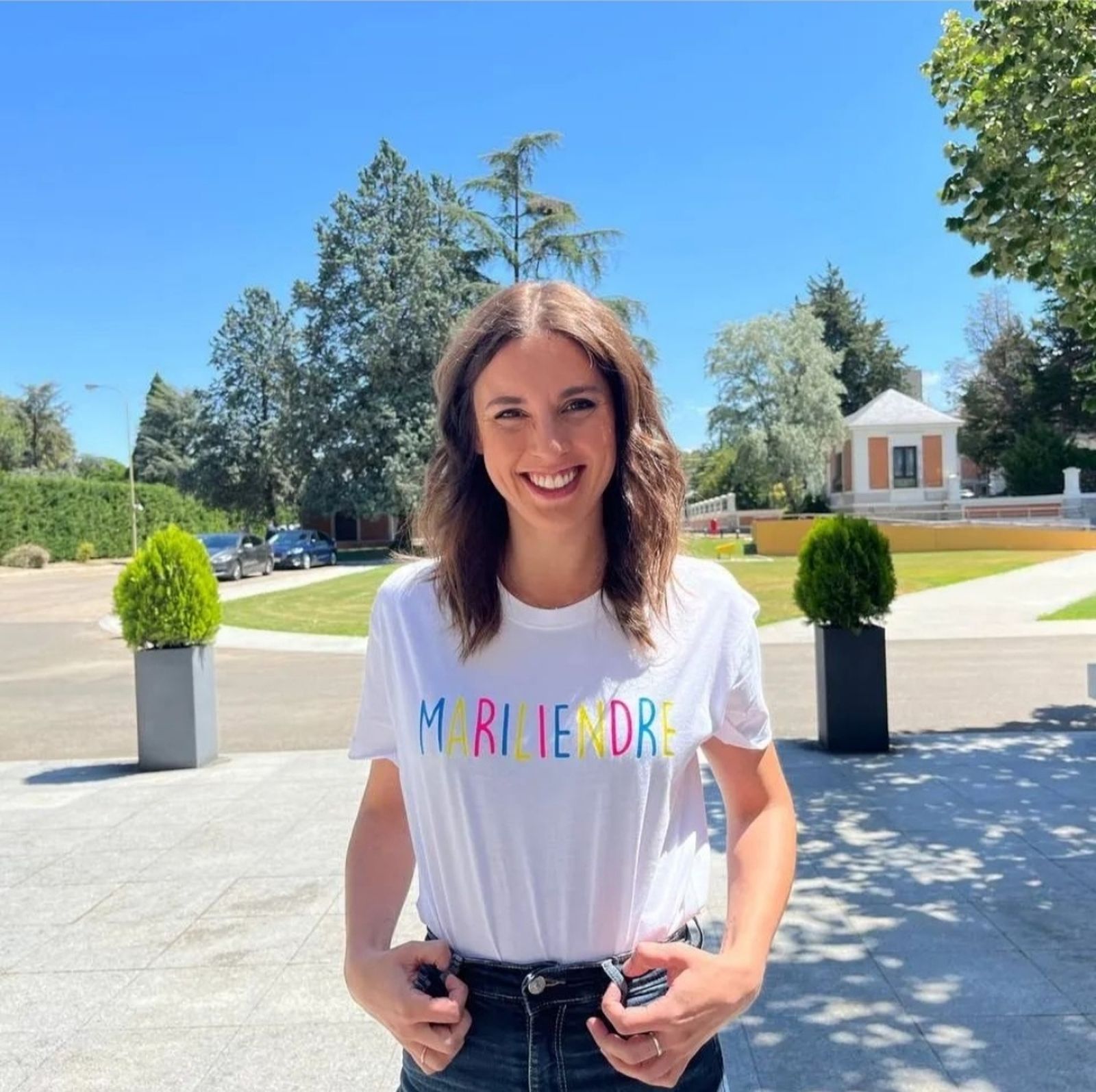 Irene Montero luciendo su camiseta de 'mariliendre' en una publicación de Instagram.