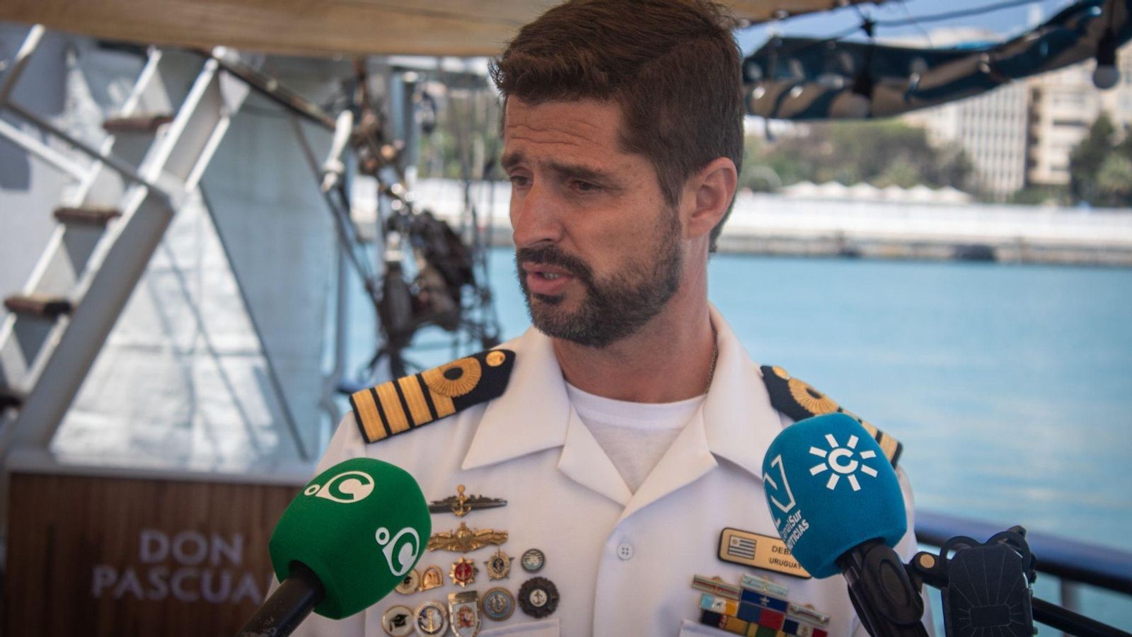 El capitán de navío, Andrés Debali.