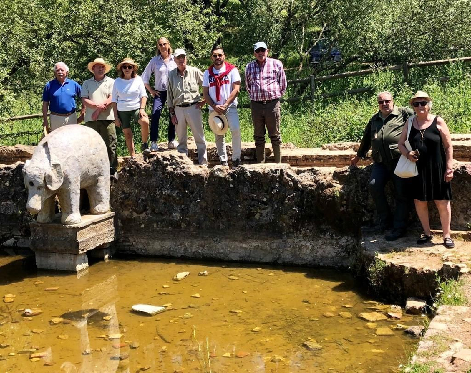 Jornada de limpieza de la fuente.