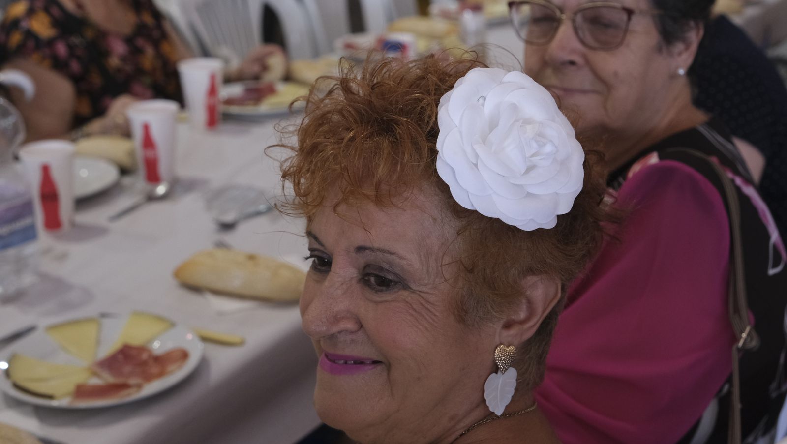 Imágenes de la comida homenaje a los mayores en la Caseta Municipal de la Feria de Almería 2022