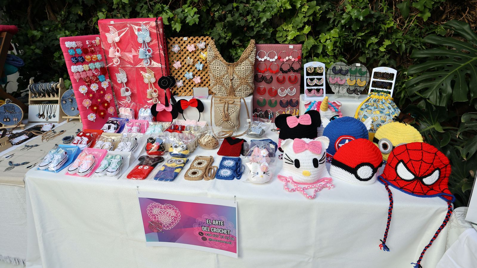 Muestra de artesanía solidaria a beneficio de la protectora No Me Abandones en Jerez