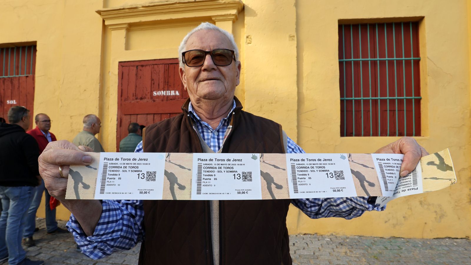 Colas para comprar las entradas de la Feria Taurina de Jerez 2023