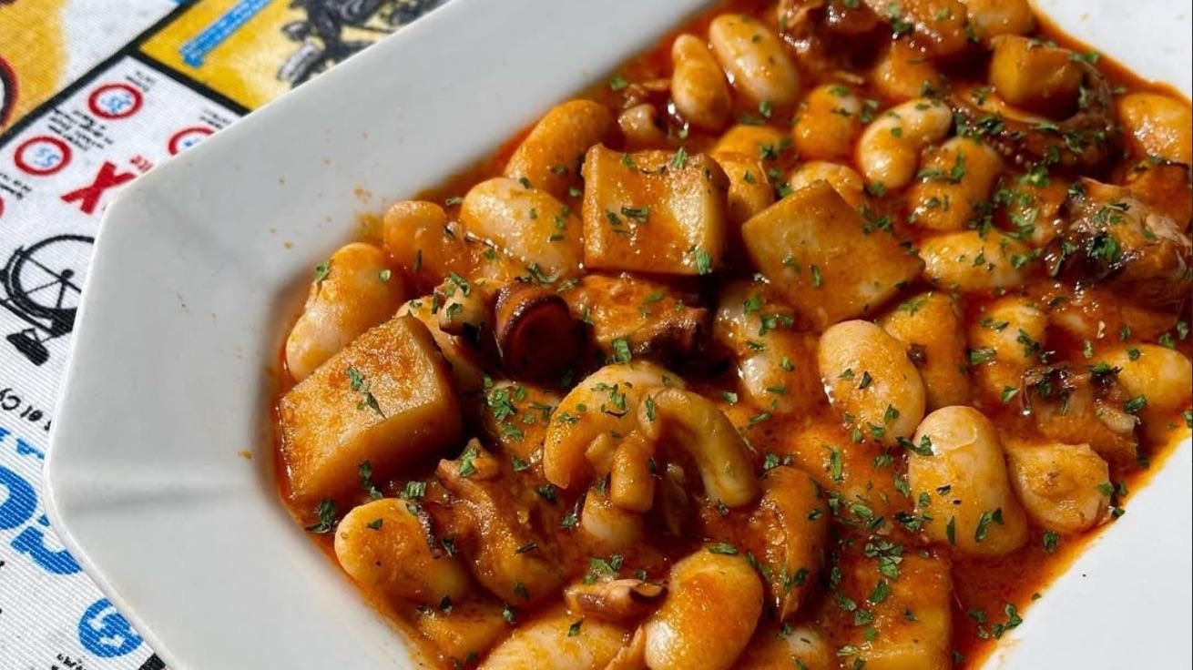 Guisos caseros y barbacoa de leña en este increíble restaurante de Villanueva del Ariscal