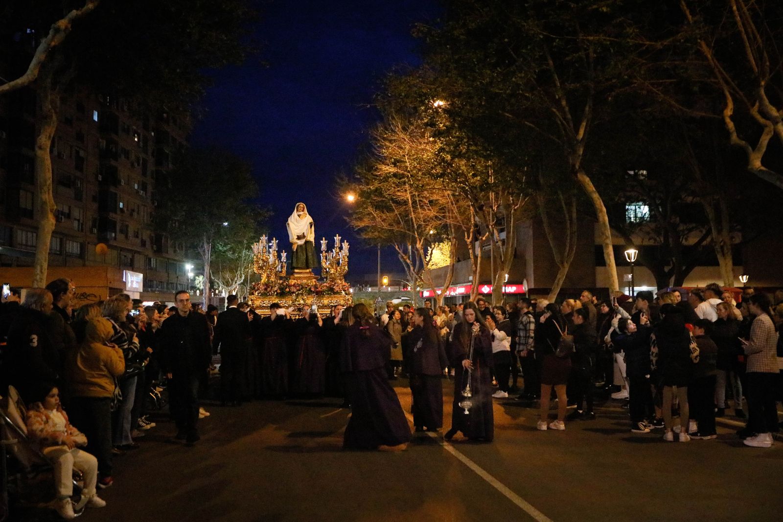La procesión del Encuentro, en imágenes