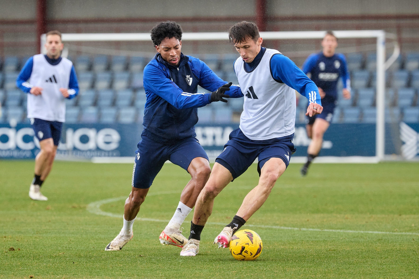 Mojica y Budimir en la sesión del viernes de Osasuna.