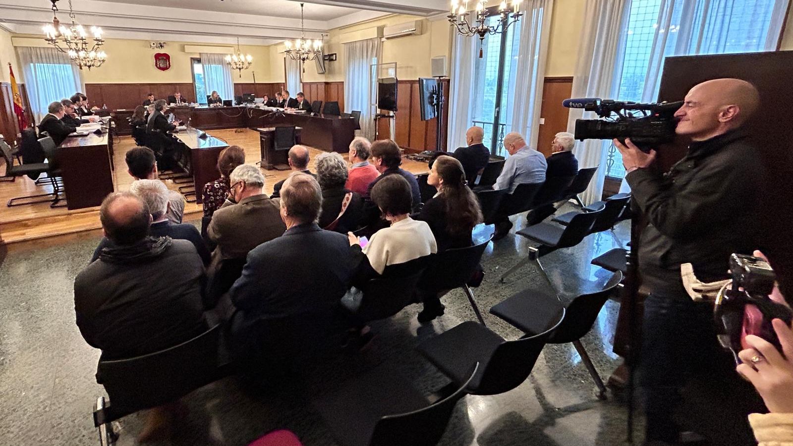 Panorámica de la sala el primer día del juicio por el concurso de la mina de Aznalcóllar.