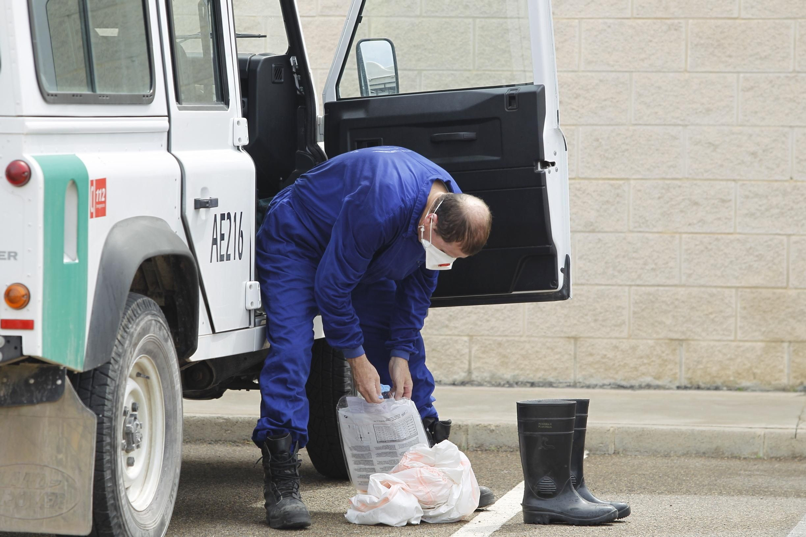 Fotogalería actuación INFOCA y UME por el coronavirus en Almería. Covid-19