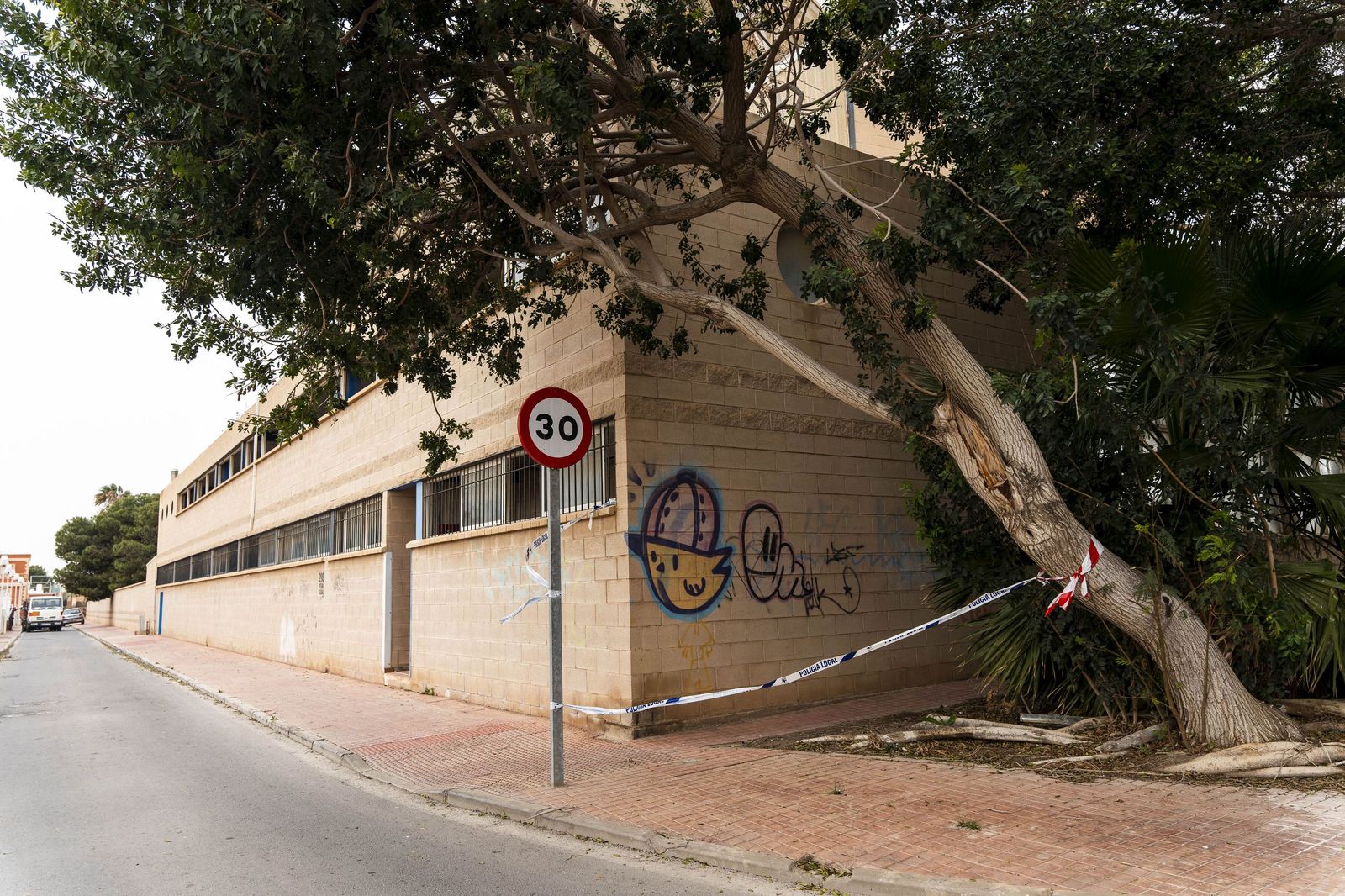 Las pistas deportivas y piscina de Costacabana, en imágenes