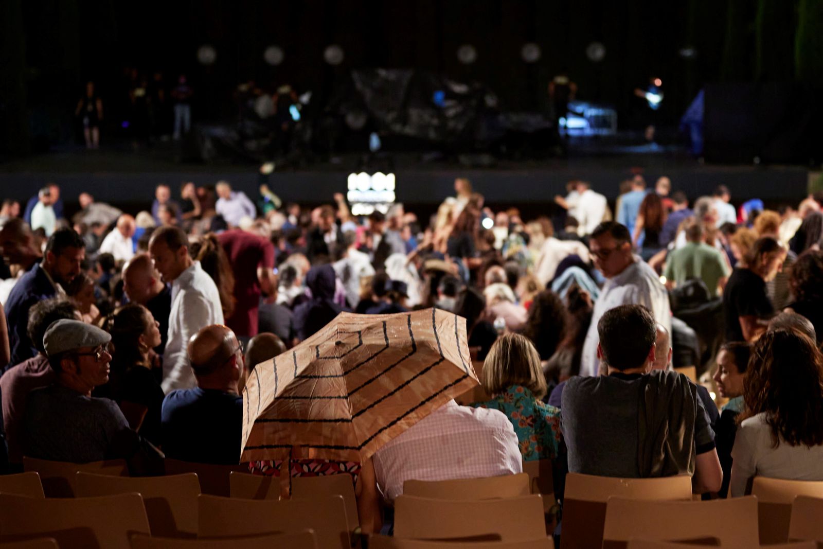 Andrés Calamaro conquista al Generalife y se mete al público en el bolsillo