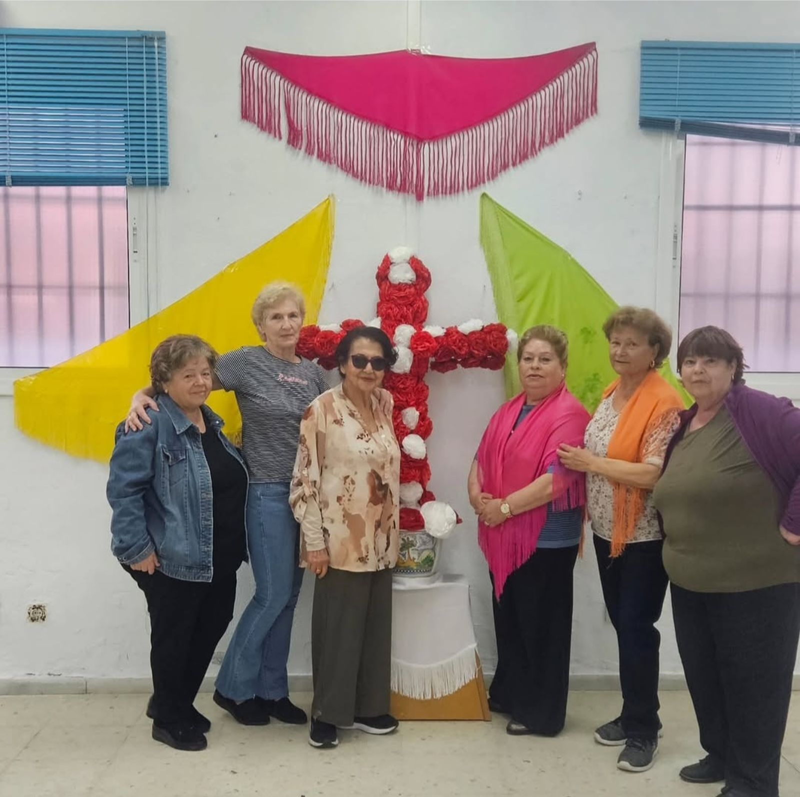 Un grupo de usuarias de 'La Flave' durante la celebración de la Cruz de Mayo.