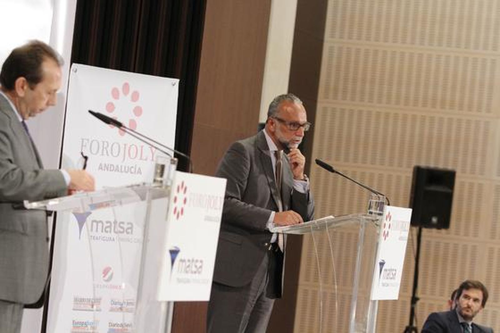 José Antonio Carrizosa, director de 'Diario de Sevilla', junto a José María O'Kean.