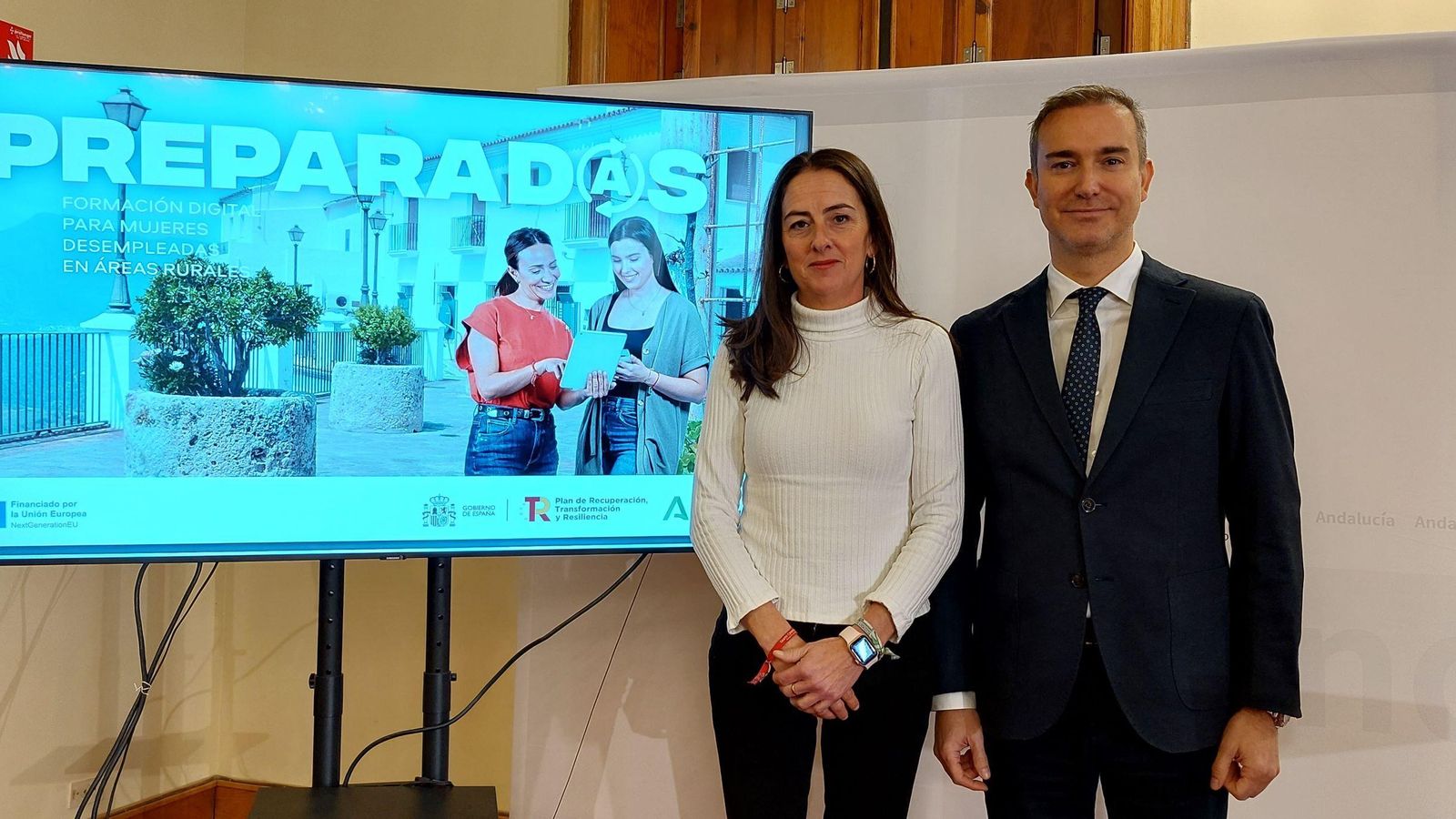 Aranzazu Martín y Amos García, en la presentación de 'Preparadas'.