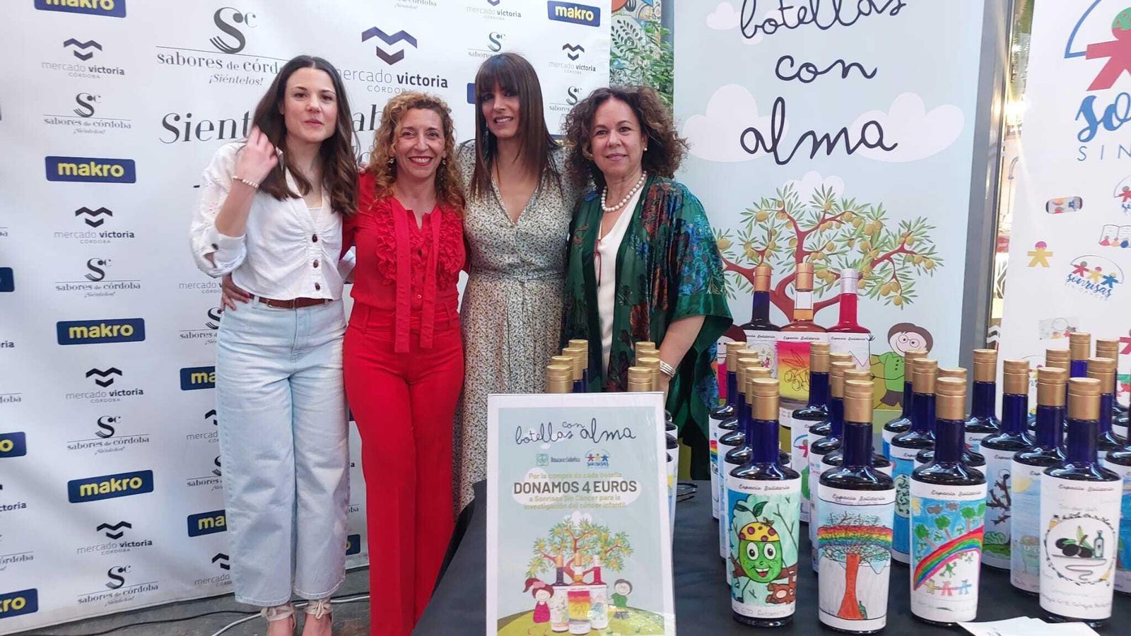 La presentación contó con la presencia de la modelo y actriz Eva Pedraza