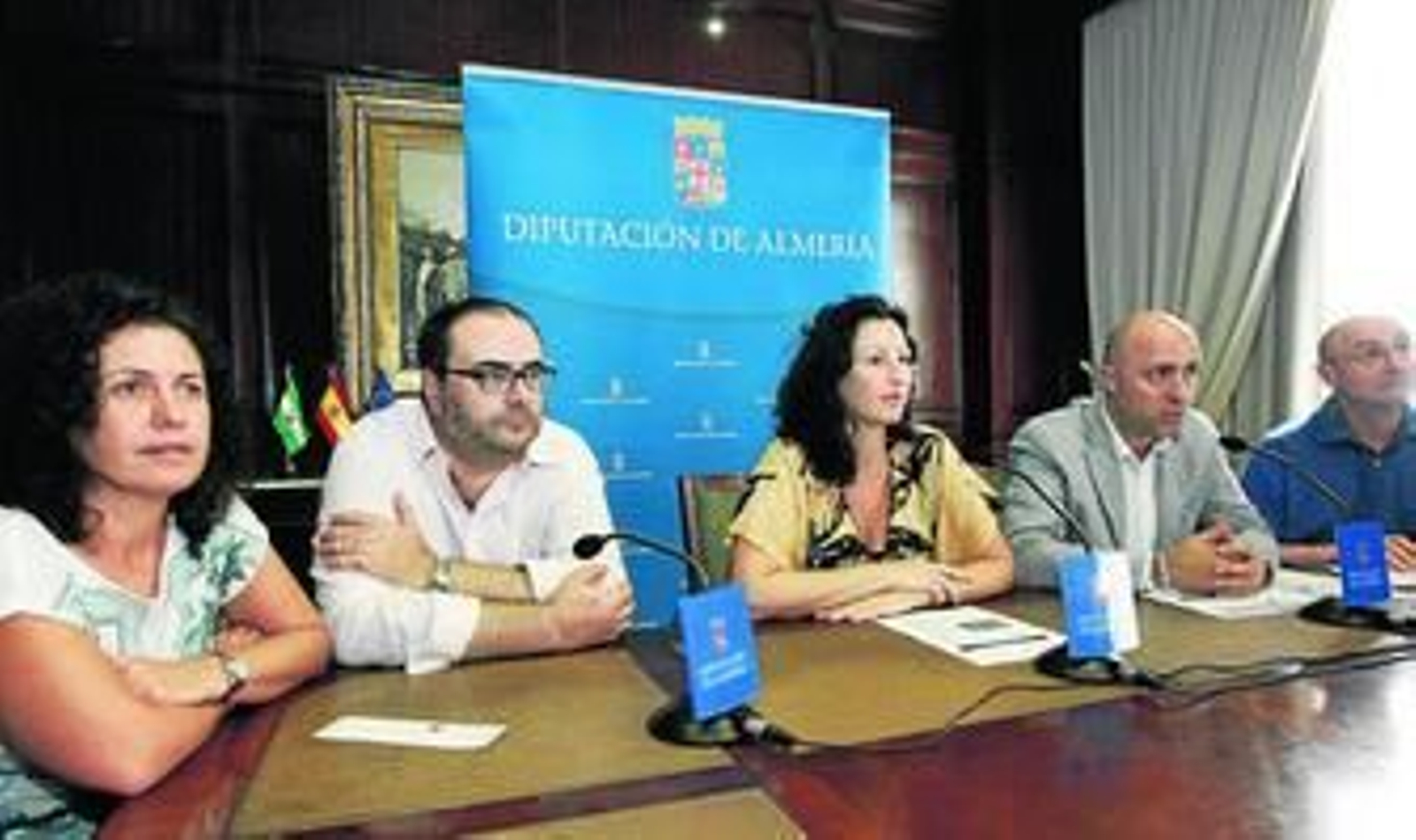 María Vázquez con Rafael Leopoldo Aguilera, Caridad Herrerías, Antonio Ortiz Oliva y Antonio José Ortiz Ocaña.