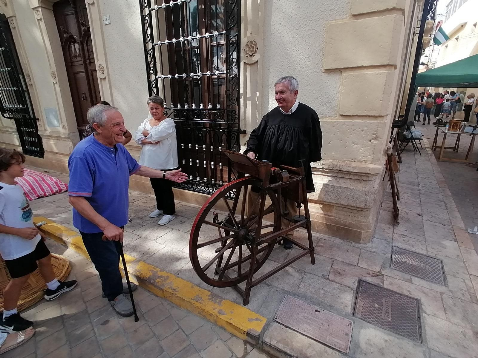 Terque viaja en el tiempo: las imágenes de la jornada de oficios antiguos