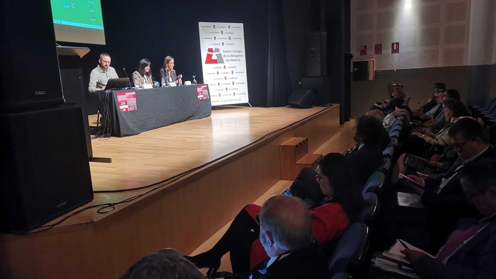 El encuentro se está celebrando en la EMMA de Almería.