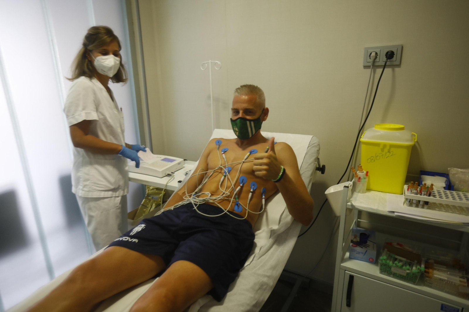 Las imágenes de los reconocimientos médicos del Córdoba Futsal