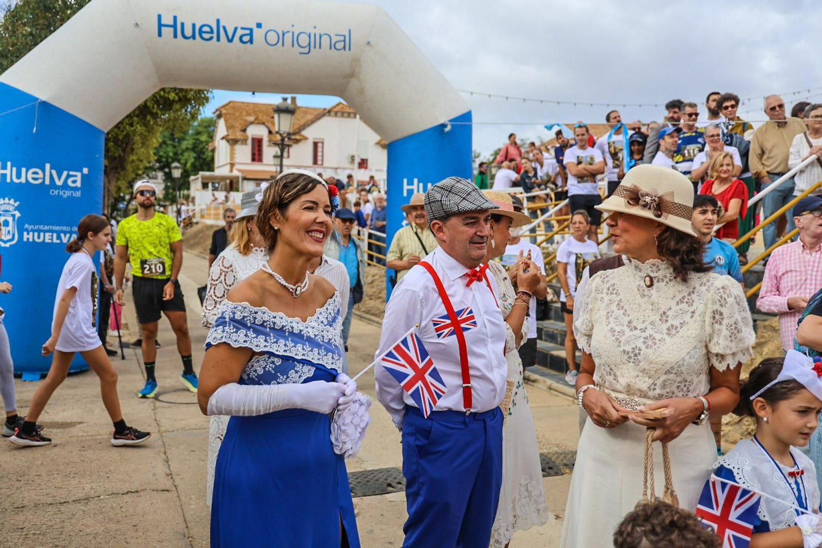 Imágenes de la 'II Milla Británica' en el Barrio Obrero con motivo de la Feria del Legado Británico