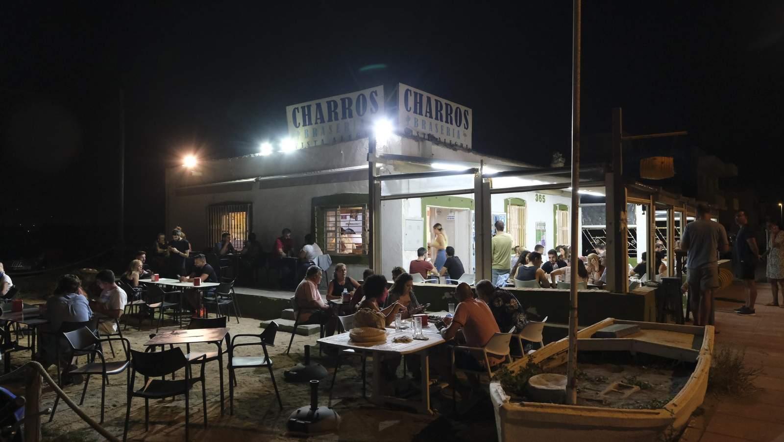 Últimas veladas de la Brasería el Charros de Almería, en imágenes