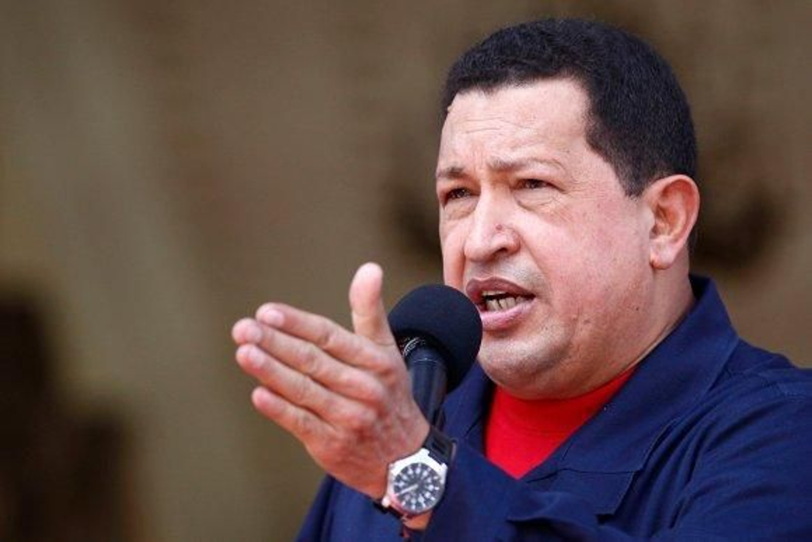Chávez amenaza con cortar crudo a EEUU si Colombia ataca Venezuela